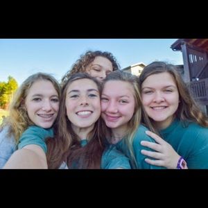 Meet your Posher, Julia